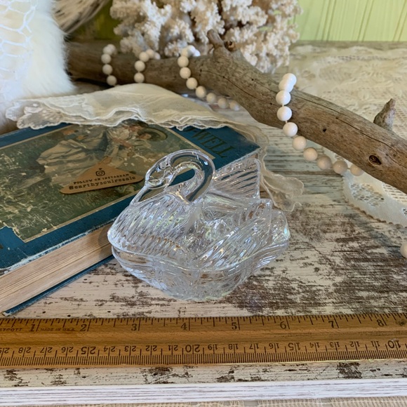 Vintage Crystal Swan Box 🦢 - Picture 10 of 13